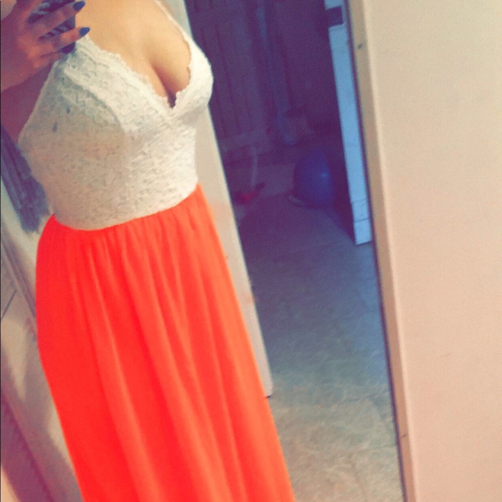 Gorgeous NanaMacs Boutique Maxi Dress
